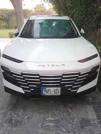 it's only 4000km driven absolutely new bumper to bumper 2025 jetour