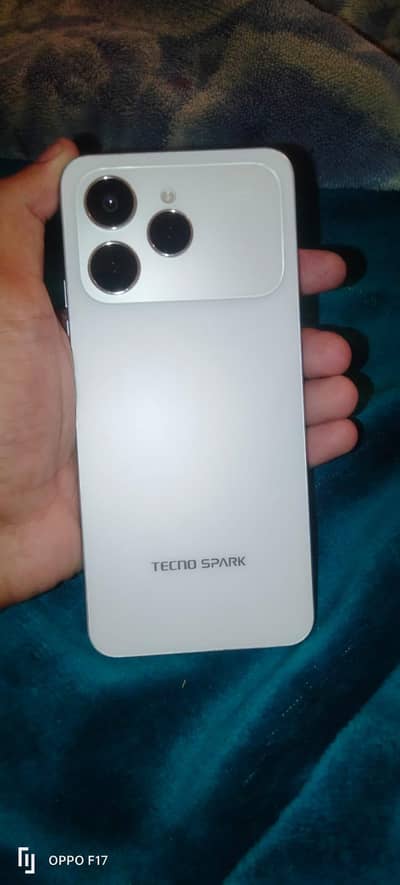 tecno spark 40