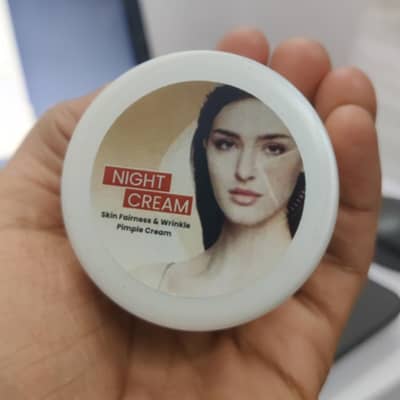 “Bright & Glow Night Cream – Skin Repair & Hydration”