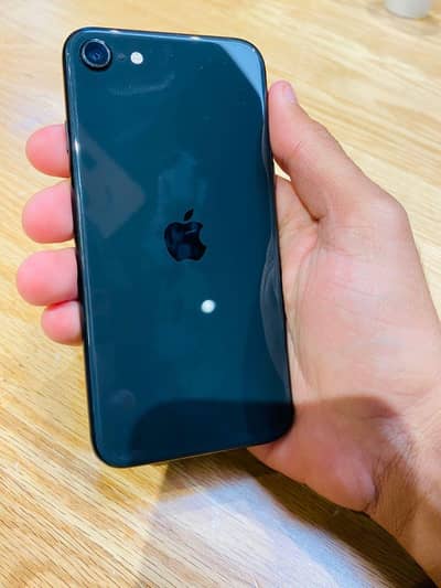 SE 2020. Factory unlock 64 Gb water pack 76 battery health