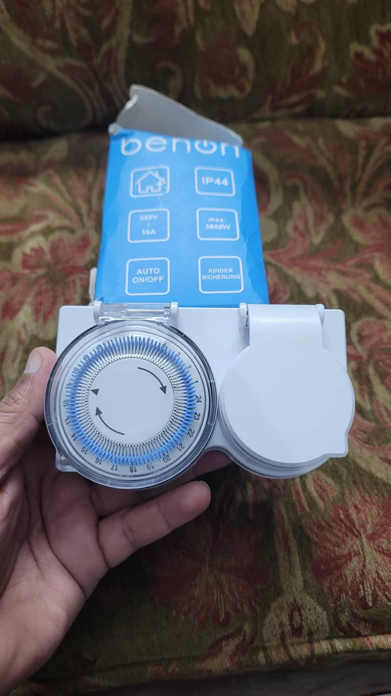 Benon Mechanical Outdoor Timer Switch. 1