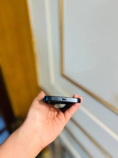 iPhone 15 PRO FACTORY UNLOCK NON ACTIVE