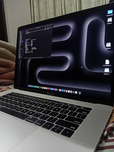 macbook pro i9.15 inch