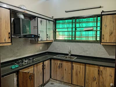 FOR SILENT OFFICE. 10 MARLA HOUSE FOR RENT