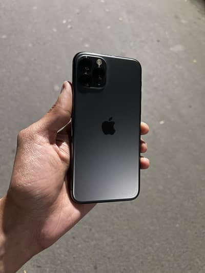 11 pro 512 FU water pack