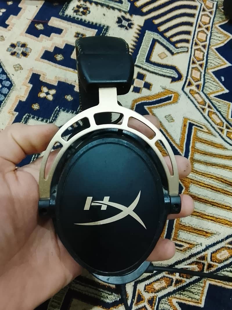 hyperx cloud alpha gold edition 1