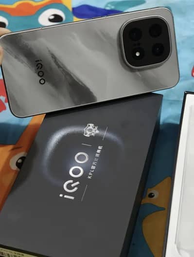 Vivo iqoo 15 brand new Fone only one month use