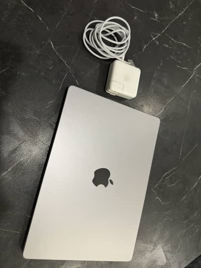 Apple Macbook M2 Pro 2023