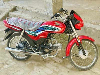 25/26 Model hai sirf 1400 chali hai just like 0 metar bike