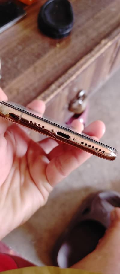 iPhone Xs max 256 non PTA icloud lock