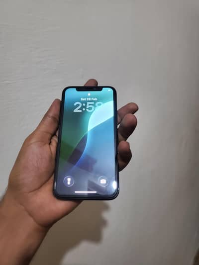 11 pro 64 gb jv 74 health total genuine only back crack see pic