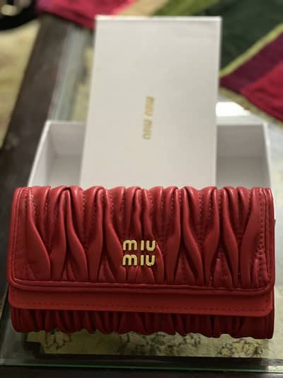 Branded brand new clutches