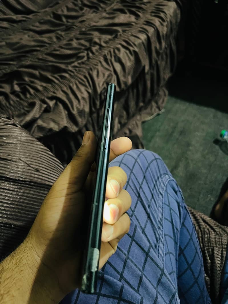 Note 10 Plus 1
