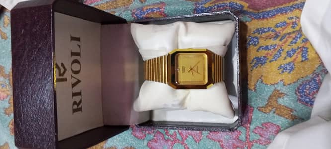 Rado watches one hend used bhot Kam used hai