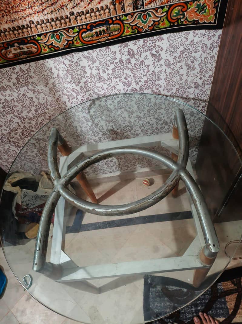 round dining table 2