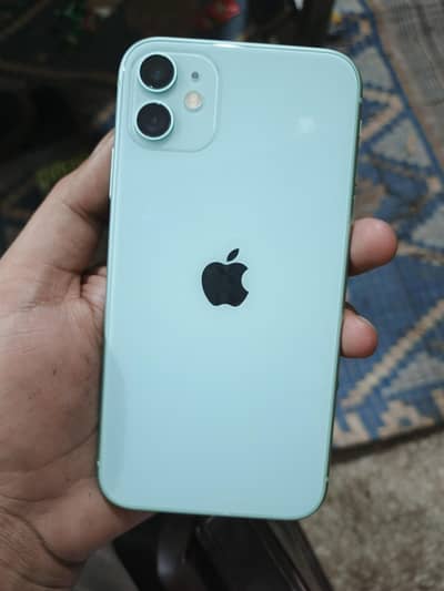 Iphone 11 64 gb  non pta 10/10 condition.