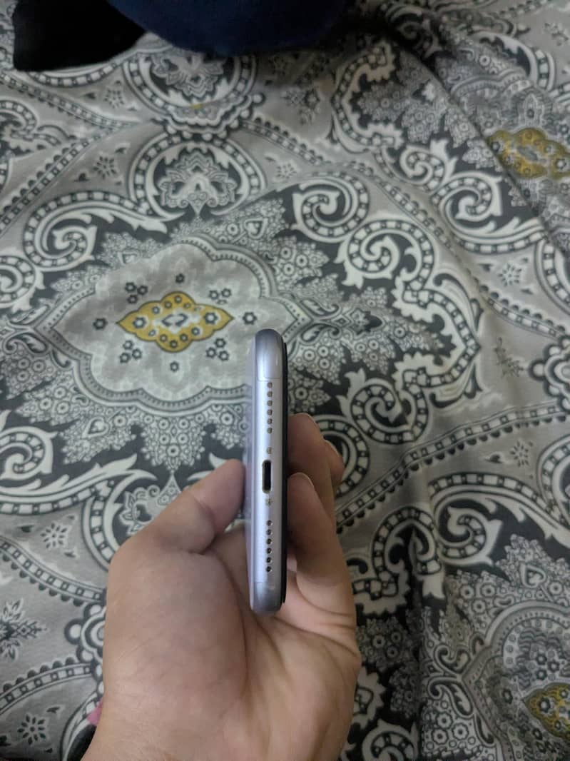 iphone 11 4