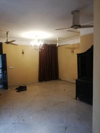 5 marla flat/ apartment for rent