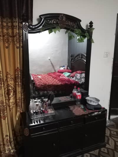 bed side tables and dressing