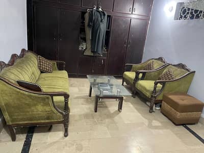 sofa five seeter with table