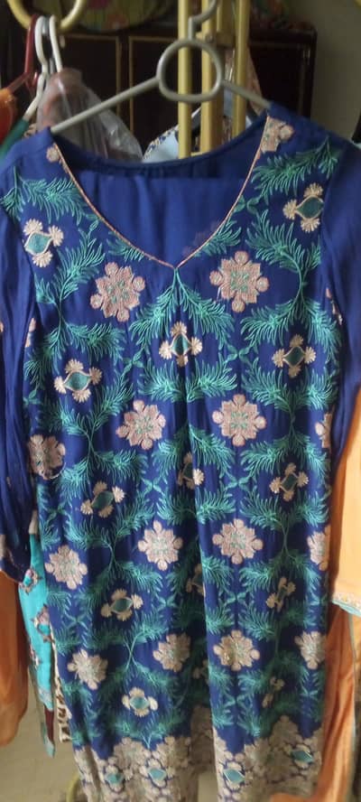 formal dresses medium to large size in just 2k