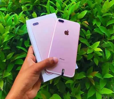 iphone 7 plus 128gb my what's app number 03011907466