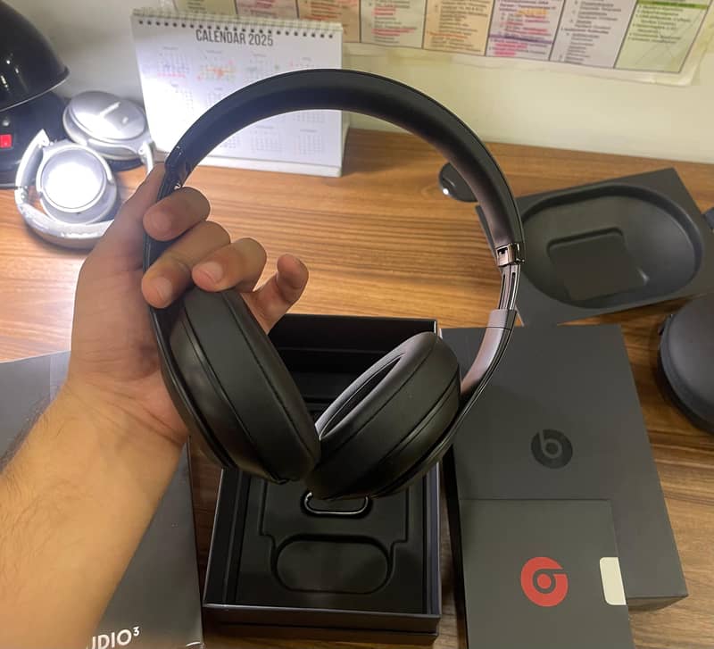Beats Studio 3 Pristine Condition 10/10 10