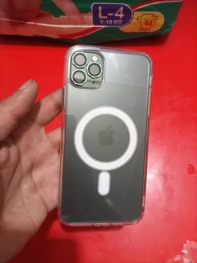 iPhone 11 pro max factory unlocked (water pack)