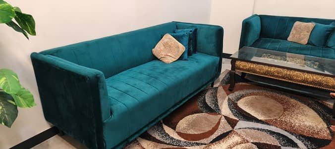 7 seter sofa set with center table