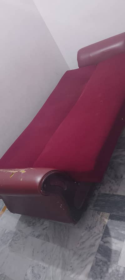 Maroon velvet Sofa cum bad