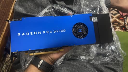 AMD Radeon Pro WX 7100 100-505826 8GB 256-bit