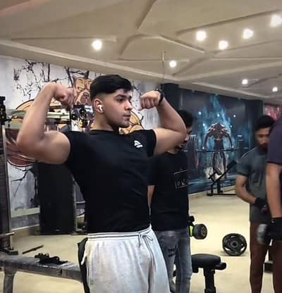 I want job age 19 experience data entry or exel