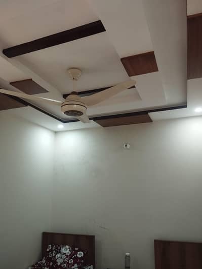 Rooms sharing in rent Girls Bhatta chowk Gulshan Ali colony.