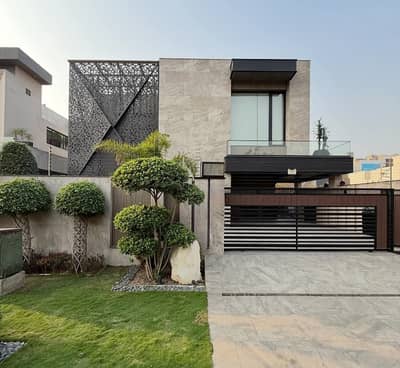 Luxury 1 kanal house for sale in top city