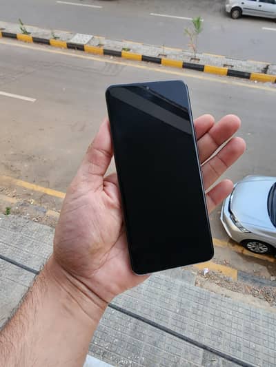 Samsung Galaxy S20 5g mint condition 12 gb ram 128 gb rom kit only.