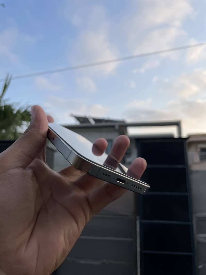 Iphone 14 pro PTA Approved (256GB) 3