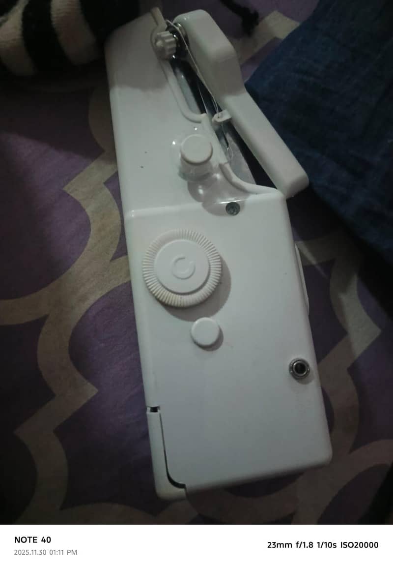 small sewing machine 3