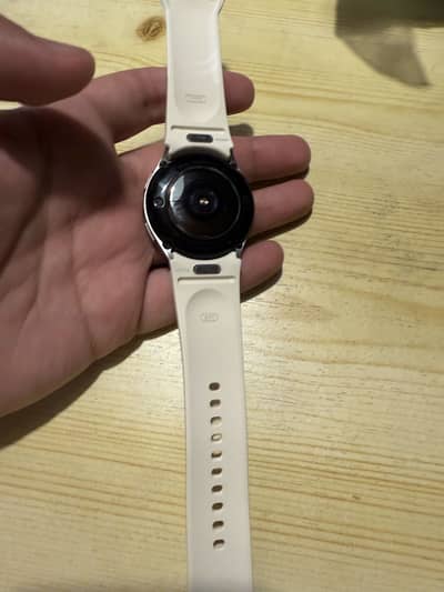 Samsung watch 6,  40mm original with box and extra straps plus covers