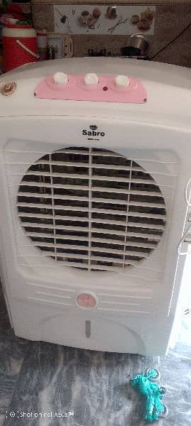 bilkul new condition he ham ne ac lgwa liya he