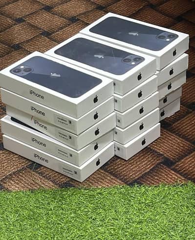 13 128 Gb lla  sim lock box pack non active Black 