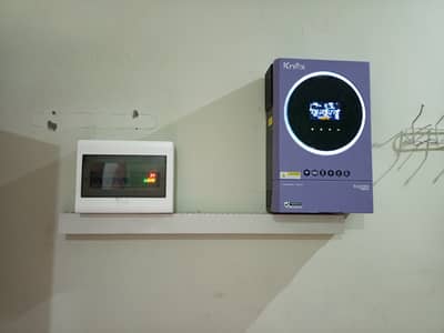 Knox 6kw 8000pv support hybrid inverter available for sale .