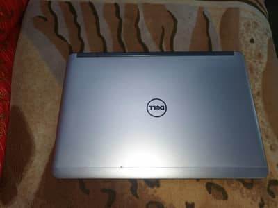 Core i7 4th Gen Dell latitude e7240 8gb RAM 128gb SSD Intel HD graphic