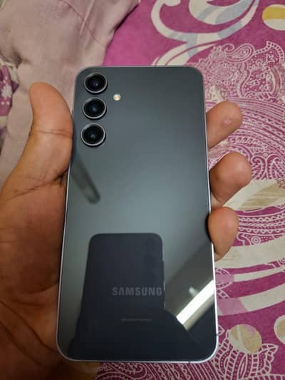 Samsung S23 FE ( Exchange Possible with iphone 12 pro and 13)