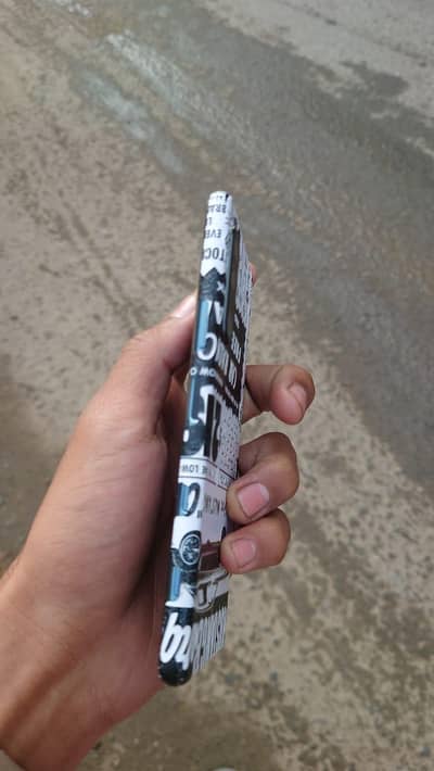 Sony Experia 5 mark 3 10/9.5 condition 2 months sim time available