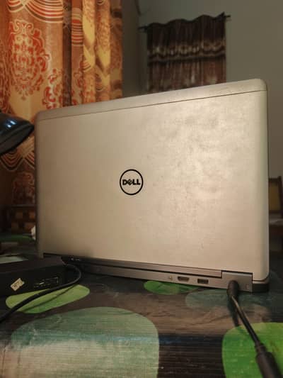 Dell latitude E7440