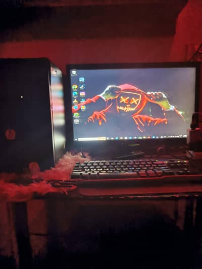 Core i5 6th Gen PC + 32" Philips LCD + 1GB GPU