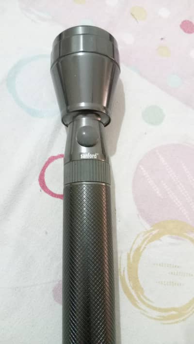 LED FLASHLIGHT