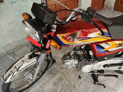 Honda CD 70 lush and genwain condition 2025 ModeL. . . . .