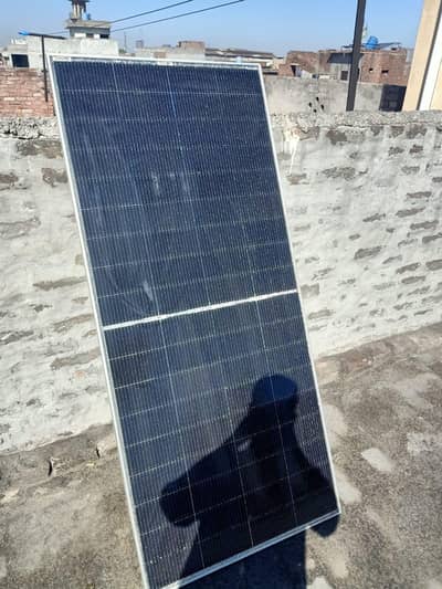 280 watt solar panel