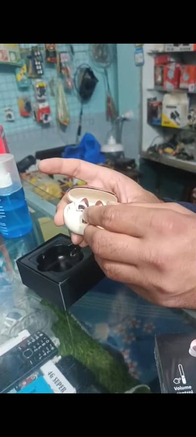 Earbuds New Condition